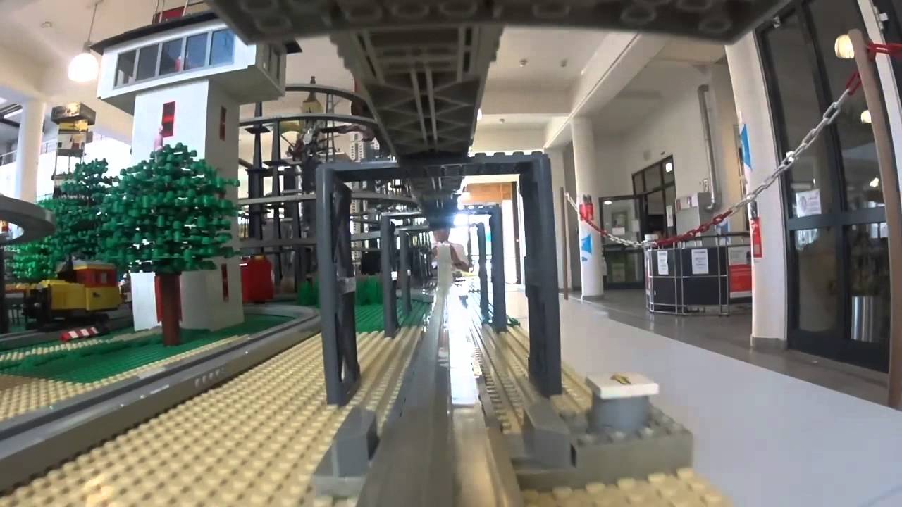 ABSolutSteinchen2015 - Lego Monorail (MoRaSt)