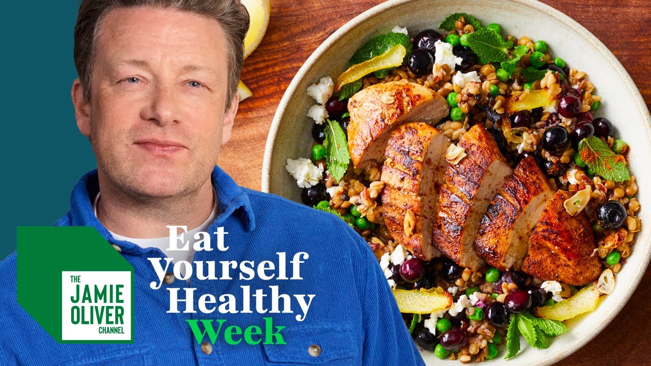 Салат из курицы и ягод с крупой | Питайтесь правильно вместе с Джейми Оливером