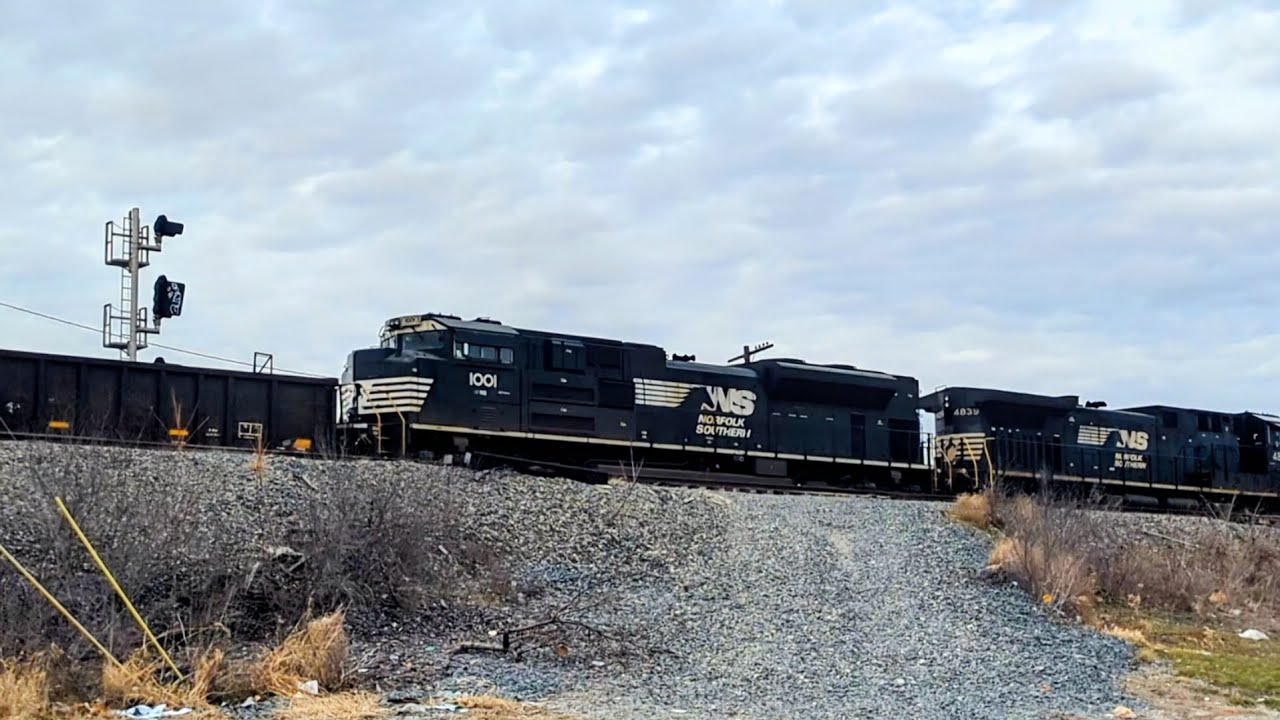 Northbound NS mixed manifest heading up CSX Cincinnati Term Sub to reach NS New Castle District 