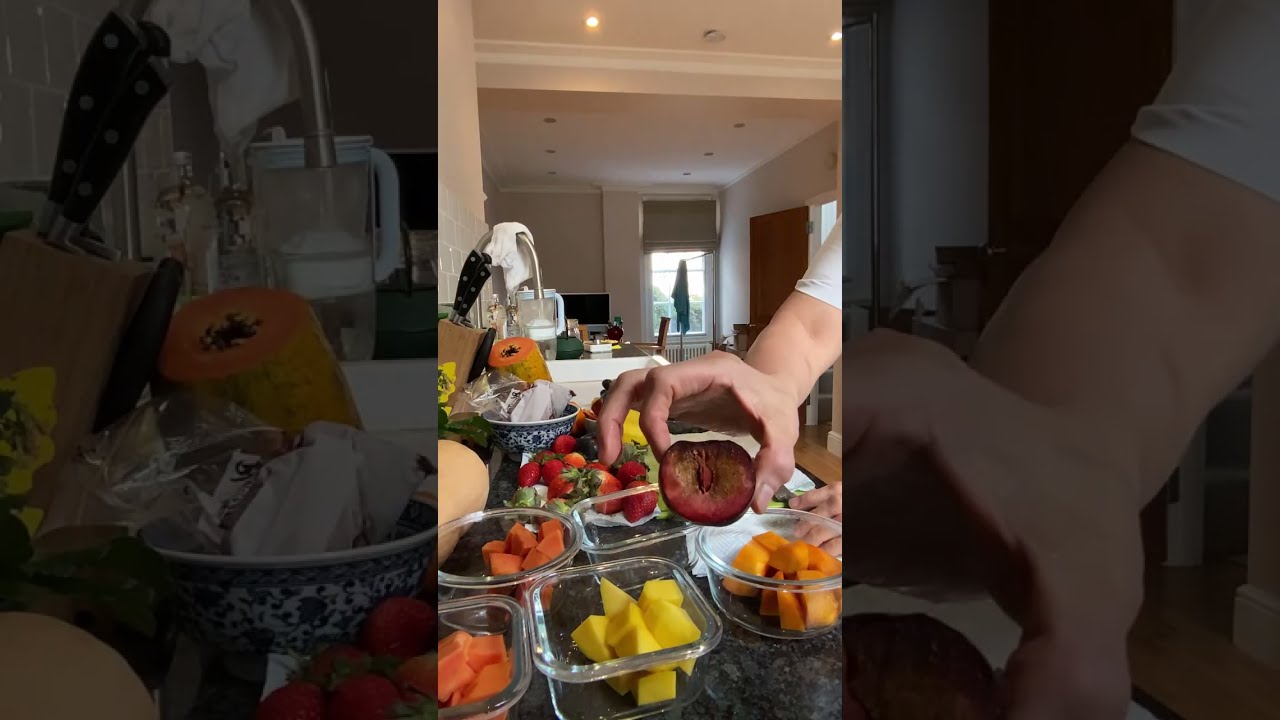 Fruit prep for my boss for weekend meal 🍇 🍓 🥭 🍊  🍒 🫐  Let’s do it 💪😁