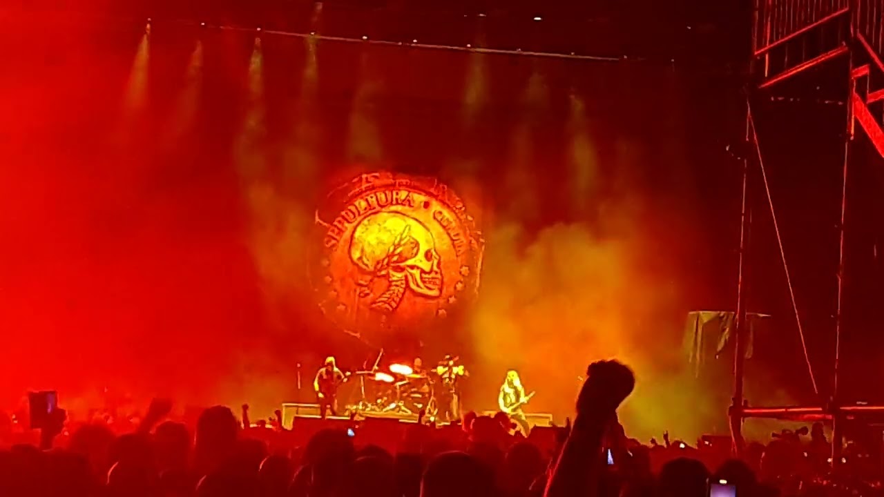 SEPULTURA - Roots Bloody Roots (live Πλατεία Νερου 2022)