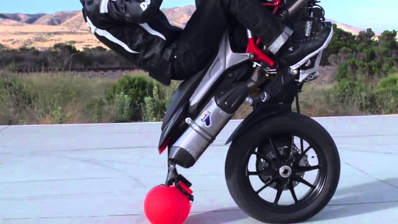 2013 Ducati Hypermotards－起頭比賽