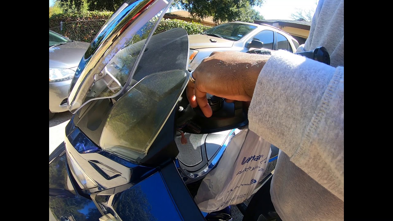 2013 Can Am Spyder RT Limited Temp and Fuel Gauge Change