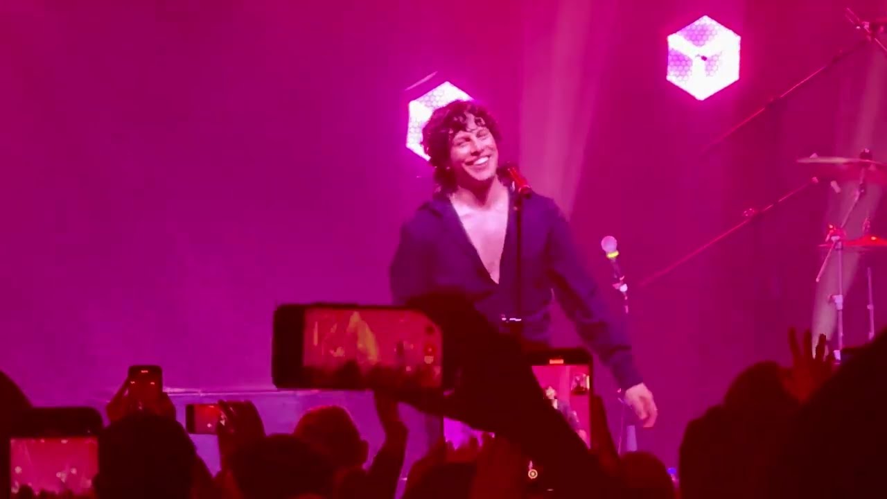 Leo Rizzi - Amapolas (En Vivo @ La Maraka CDMX) 🌹 | Sesión en directo
