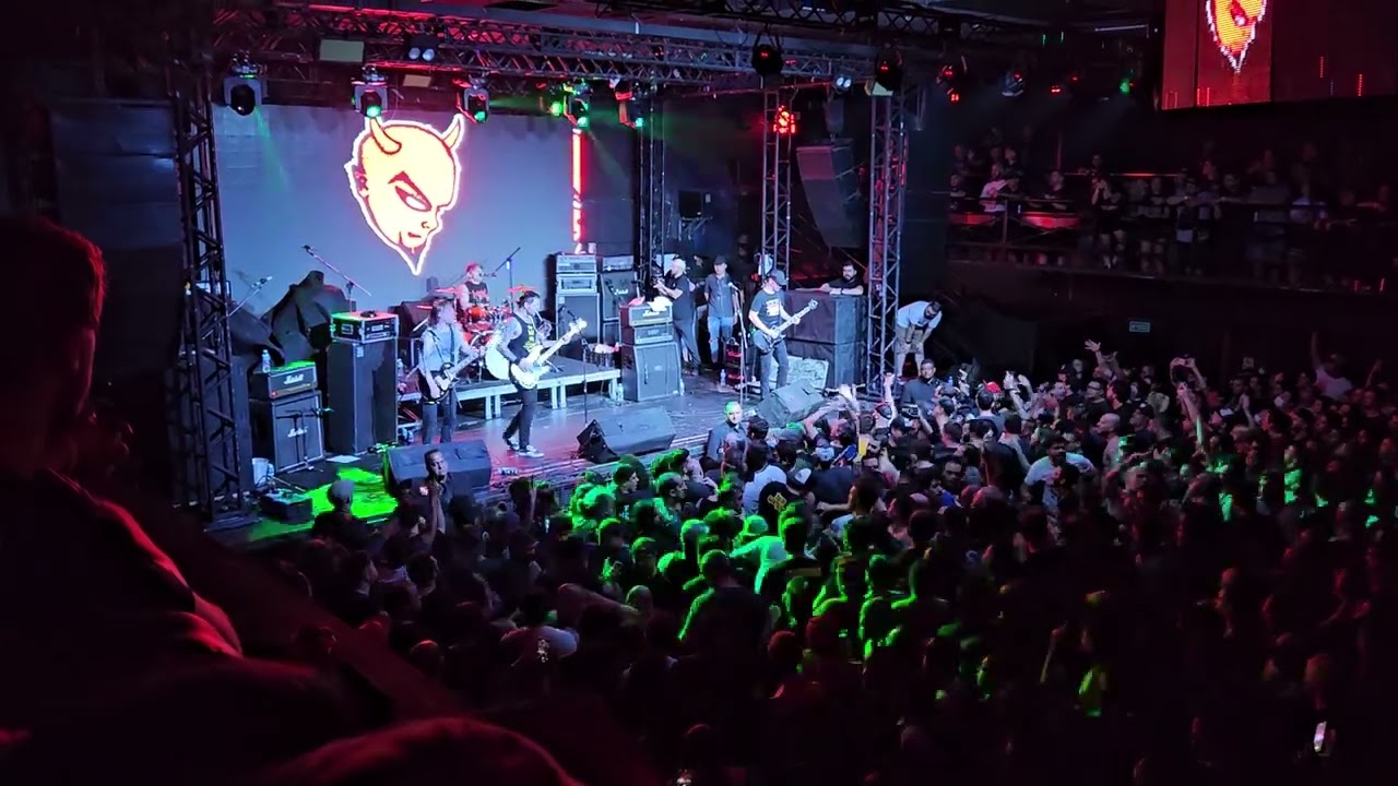 Satanic Surfers - Head Under Water (We Are One Tour - Vip Station, São Paulo - 11.03.23)