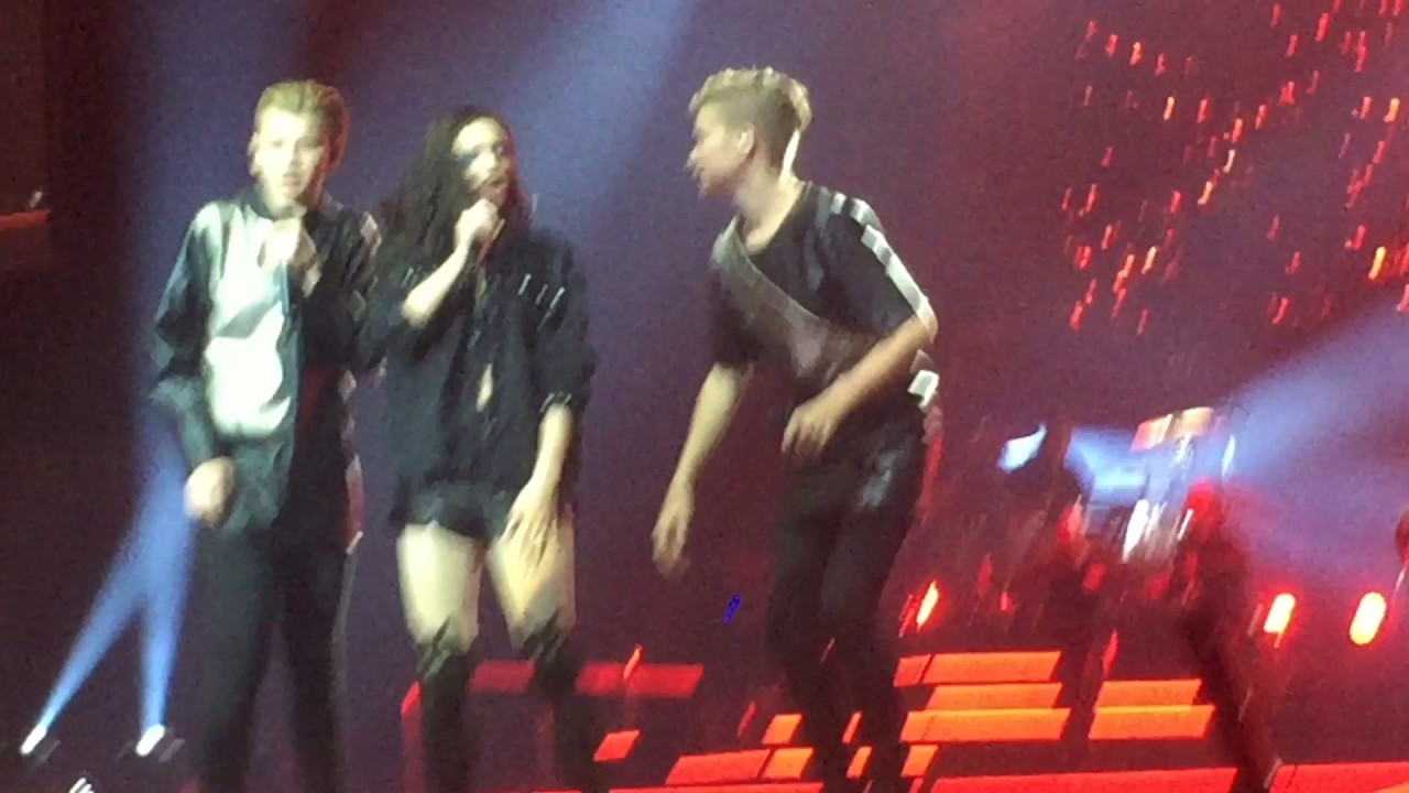 Marcus & Martinus - Light it up live (Denmark)