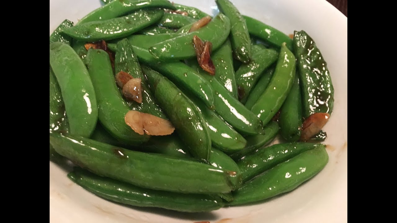 Stir Fry Sugar Snap Peas with Sliced Garlic Recipe