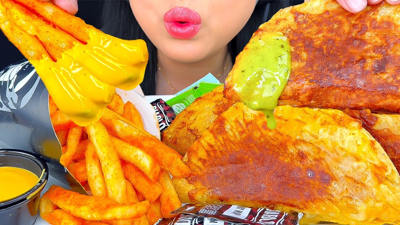 ASMR CRISPY CHICKEN TACO & CHEESY NACHO FRIES MUKBANG (FAST FOOD TACO BELL EATING SOUNDS) ASMR PHAN