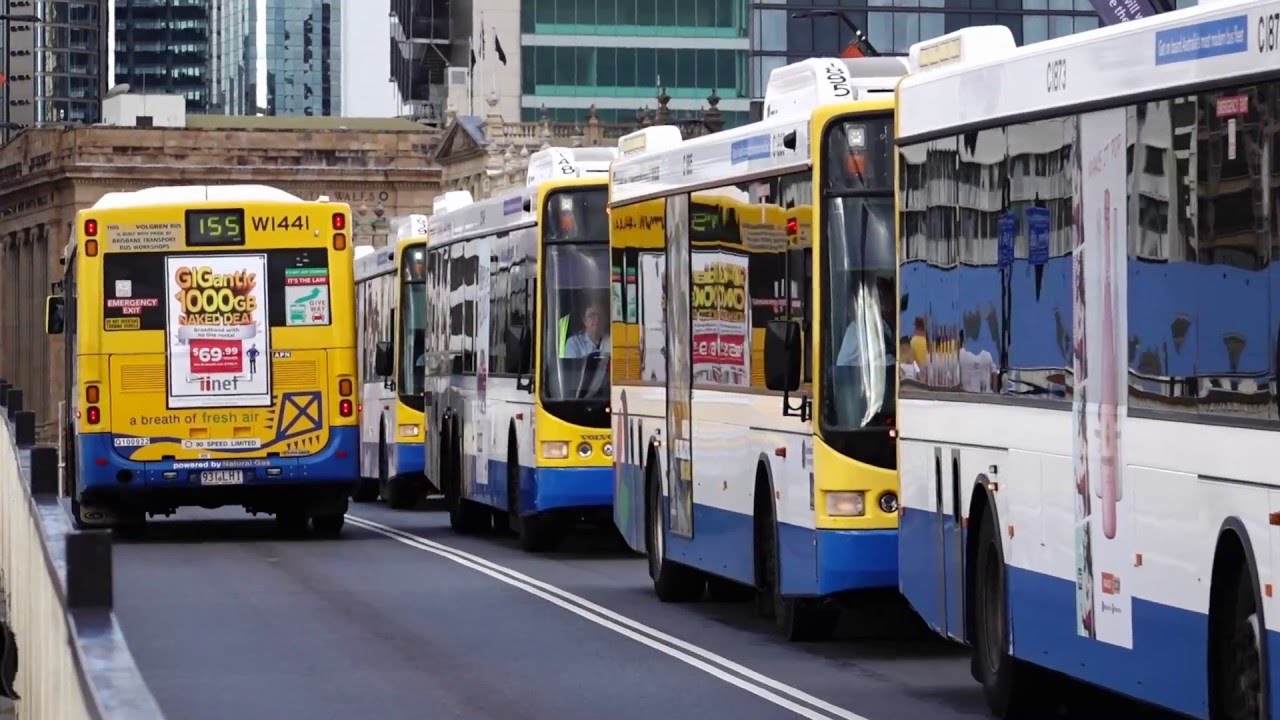 You wait for an hour... Then...  !!   Brisbane Translink Buses