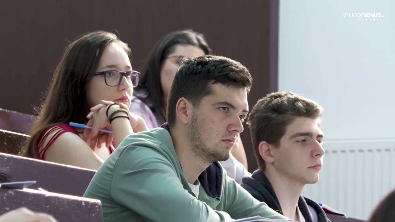 Unul dintre cele mai atractive domenii de angajare din Rom&acirc;nia duce lipsă de profesori specializați