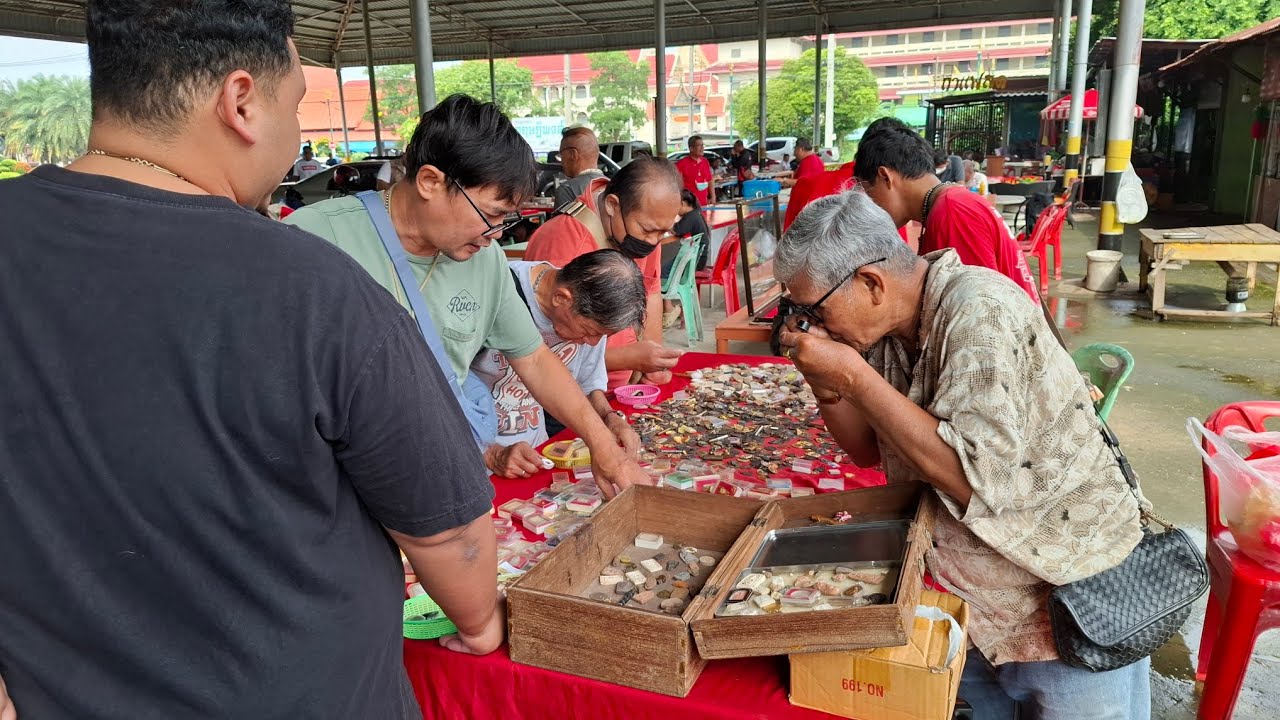 💢20 บาทก็ซื้อพระหลุดได้#สนามพระวัดพิกุลทอง จังหวัดสิงห์บุรี#โภชน์พิกุลทอง💢