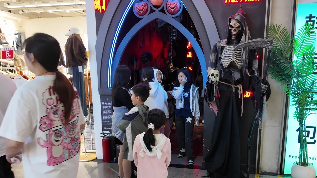 Guangzhou Tianhecheng underground shopping mall and food court #4K #chinatravel #walking