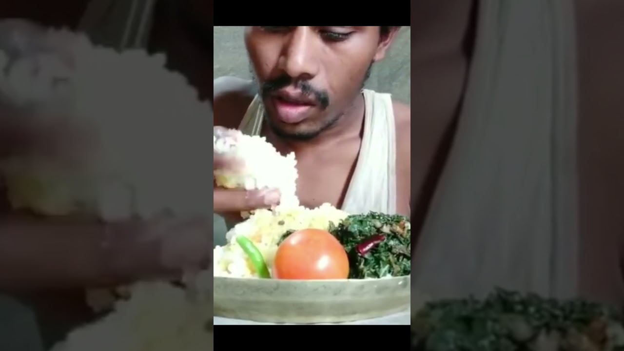 Isak munda eating Food 