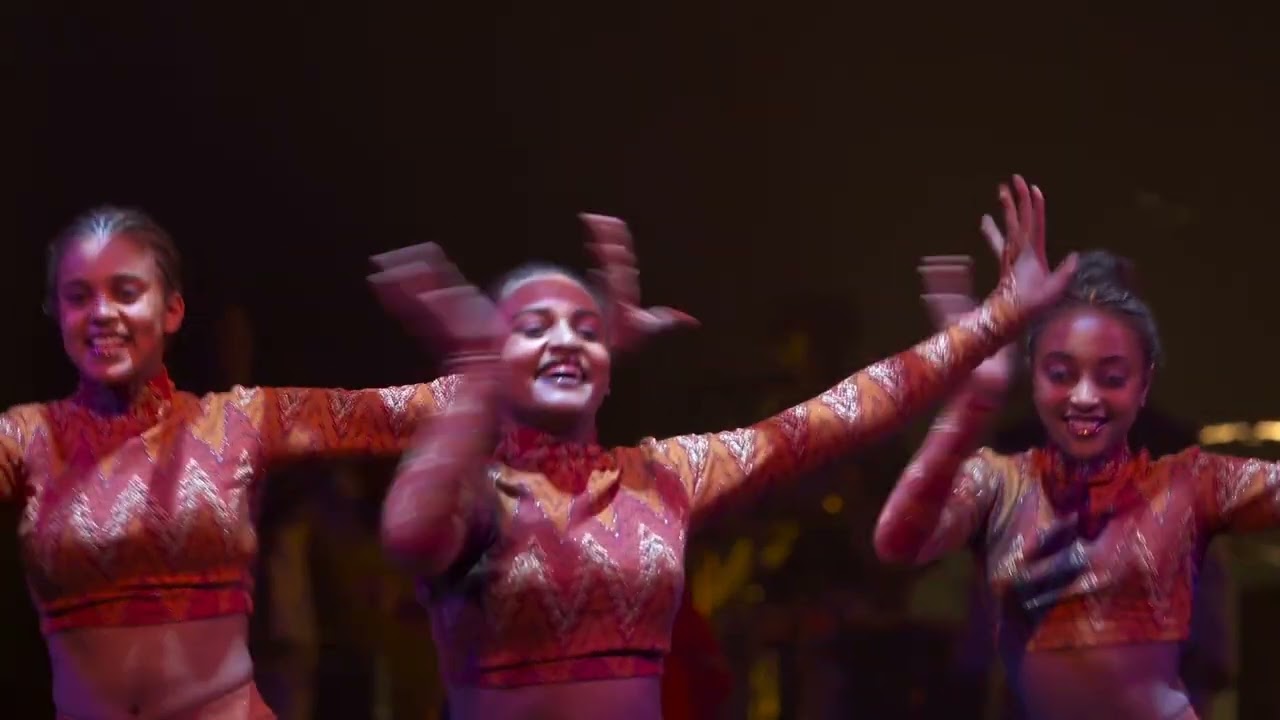 three sisters trio balance  What a beautiful  performance