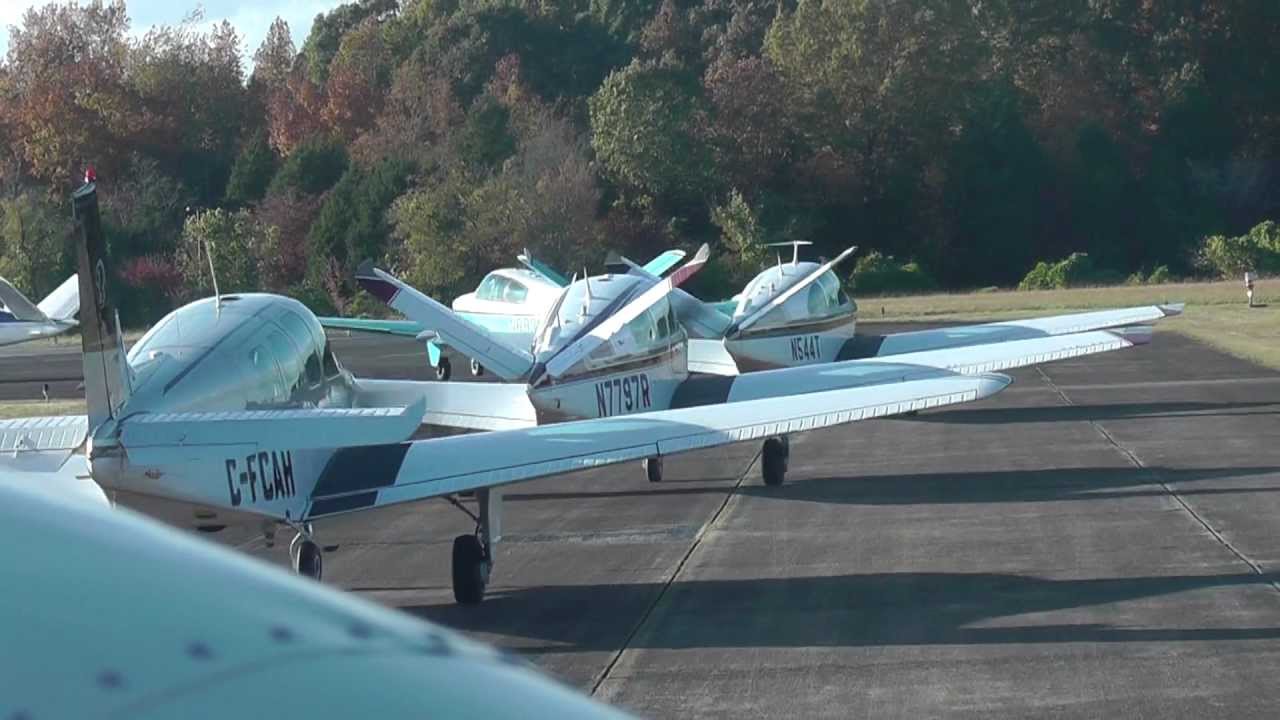 Twin Beech 18 Formation Flight - Beech Party 2012