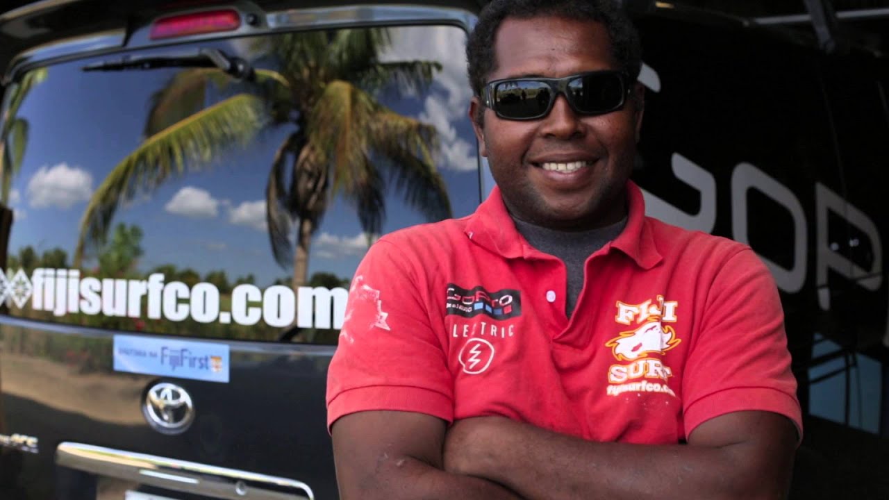 Kai valagi sings Fijian song - Na bu - Fijisurfco and Friends Supporting 
