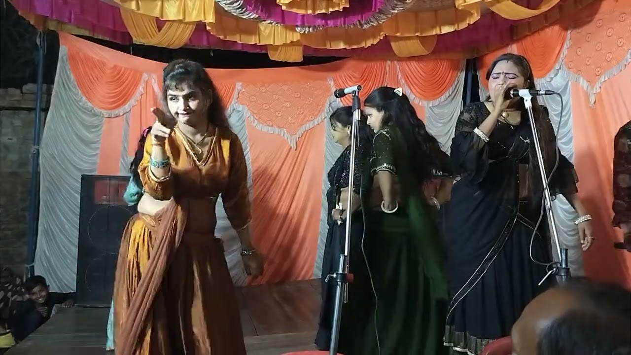 हम ओ दीवाने हैं 😄🌹🙏👍 सुपरहिट #नौटंकी #नाच #डांस #वीडियो ham o diwane hai #nautanki #nach #song 