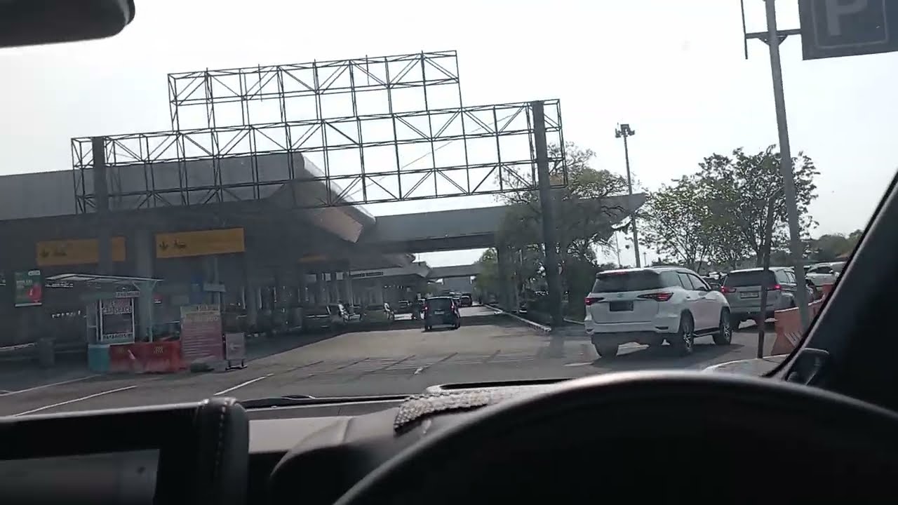 Terminal bandara domestic juanda Surabaya || Penjemputan penumpang domestic.