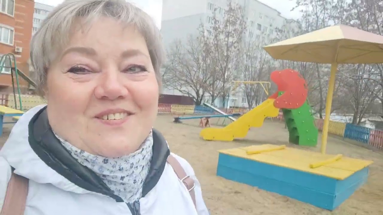 Самый маленький внучек,сильно меня. ждал и научился слову баба. И как дома усидеть.