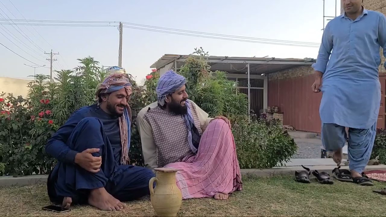 هرڅه چي وايې مخامخ يې ووایه 😁