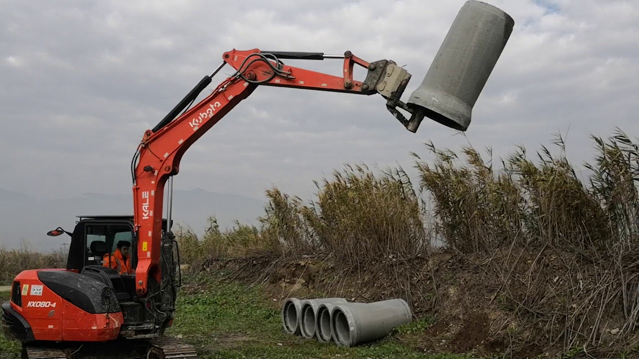 KUBOTA KX080-4