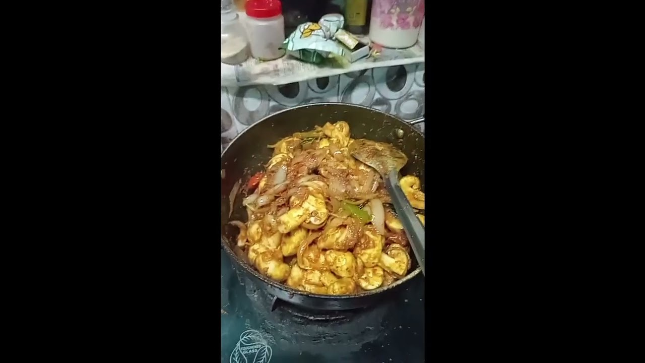 Today's afternoon splrice mushroom curry and chilli gobi 