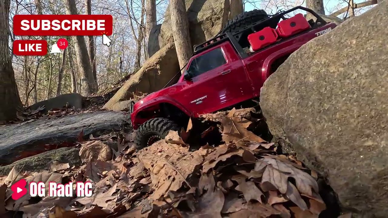 EXTREME RC Crawler Conquers the Icy Trail!