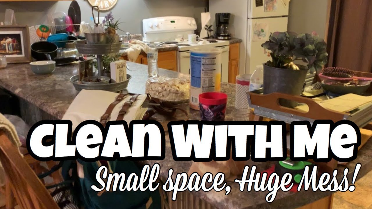 CLEAN WITH ME! SMALL SPACE, HUGE MESS!/CLEANING MOTIVATION/SPEED CLEAN