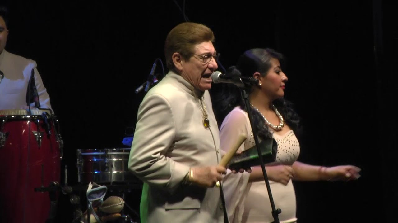 Cumbia Buena Los Cometas de Mike Laure En Vivo
