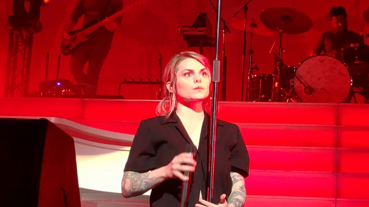 Cœur de Pirate. Malade. Théâtre de Denain. 13/04/19.
