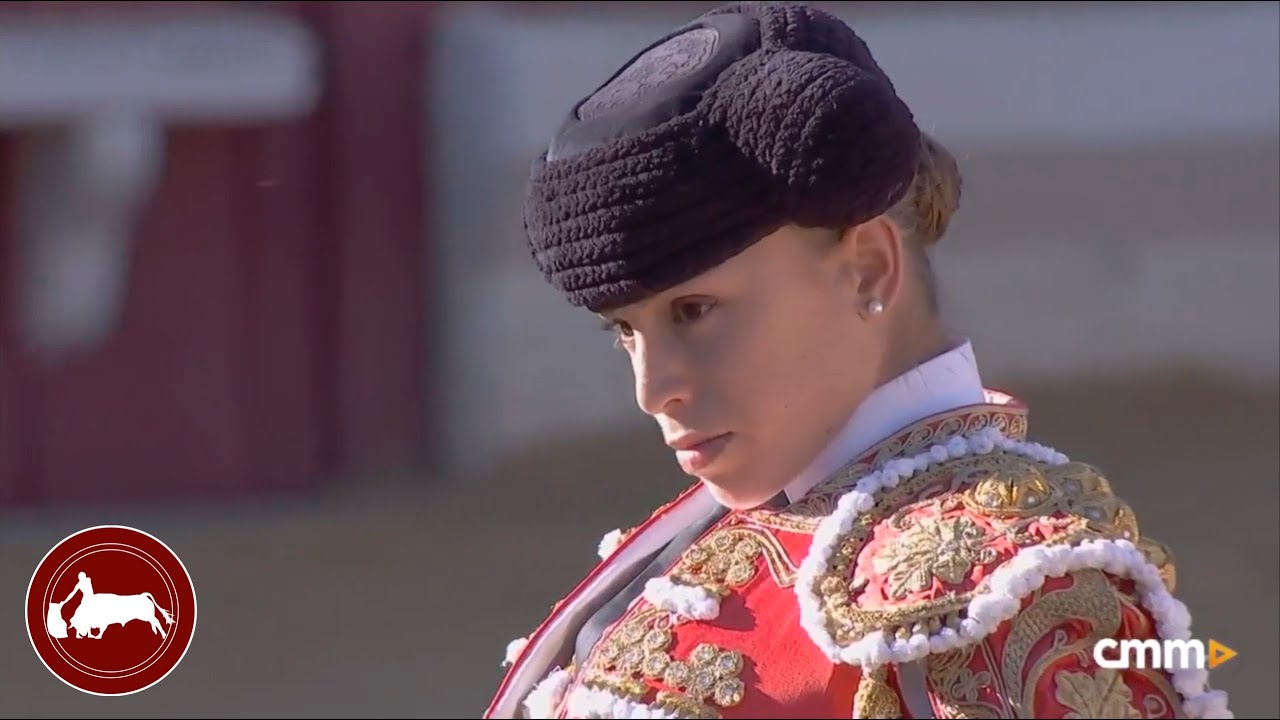 Olga Casado, primer novillo, Puertollano (Ciudad Real) 28-04-2025