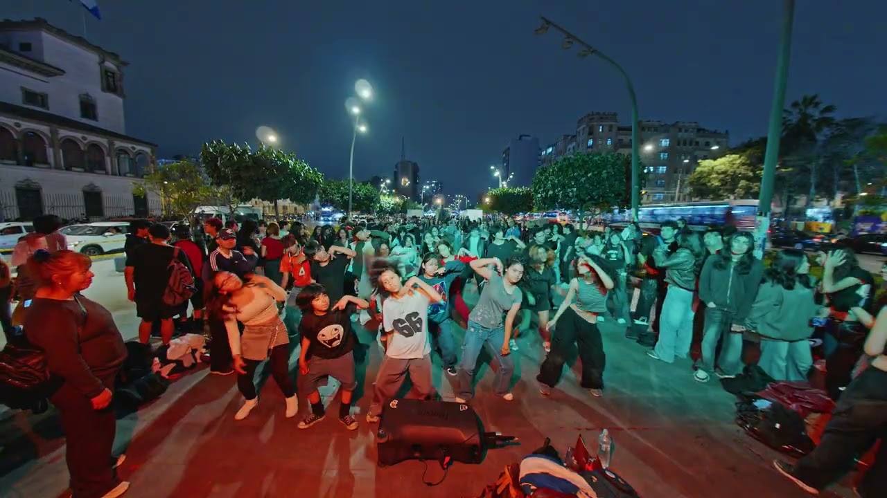 4K KPOP EN PER&Uacute; SIN EDITAR (17 OCTUBRE 2026) - ALAMEDA 28 DE JULIO🕺💃  - KPOP RANDOM DANCE