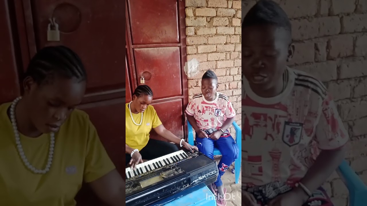mwika ngunani akiwa harditone studio wanatengeneza beat na prod Lillian
