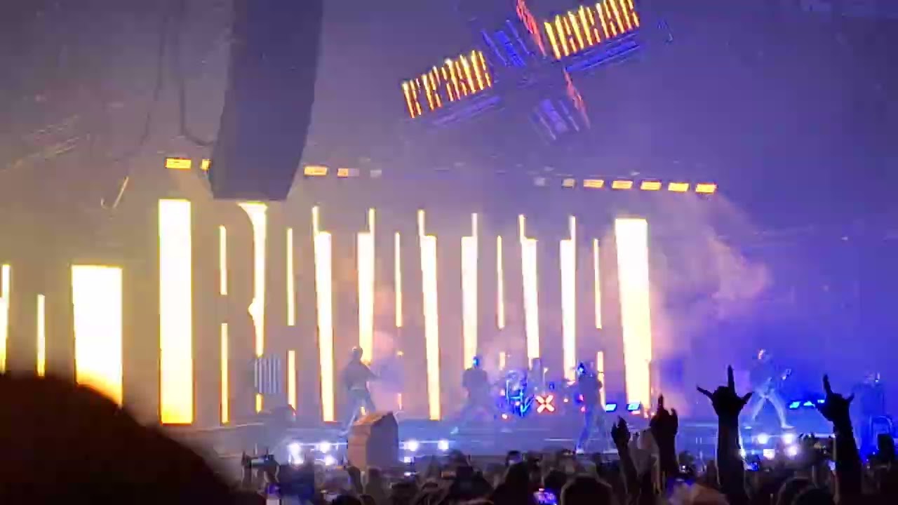 Electric Callboy 11/11/25 Ratatata