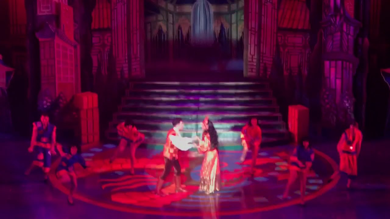 Jaymi Hensley & Zoe George - Carry You - Aladdin pantomime in Northampton