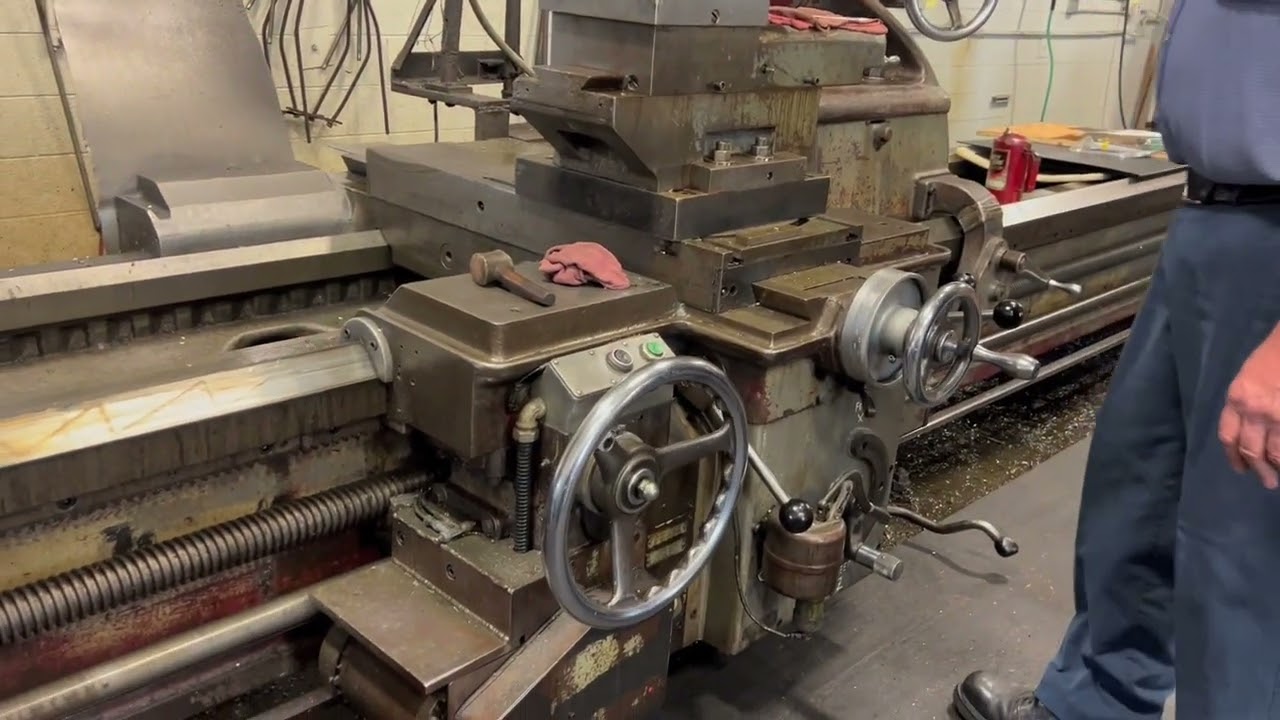 MONARCH 32NN ENGINE LATHE, 44