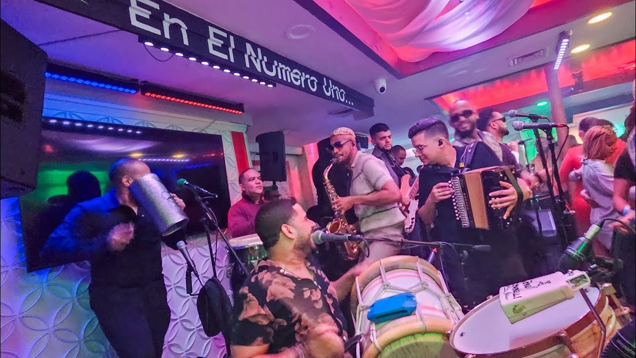 Fiesta Completa : MaxBanda : NYE 2024 en Lugo's : Merengue Tipico