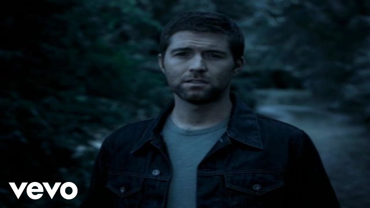 Josh Turner - I Wouldn&rsquo;t Be A Man (Official Music Video)
