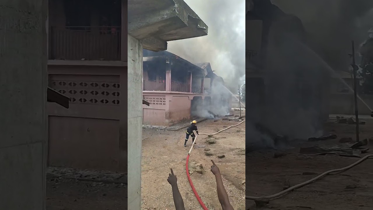OMG!!!..SIMS Senior High school on FIRE Now!!!🔥 🔥 😢 😭 🔥 🔥