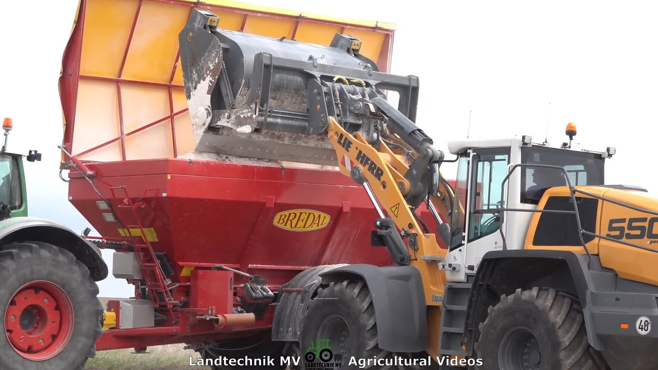 Fendt - Bredal - Liebherr / Kalk Streuen - Spreading Lime  2021
