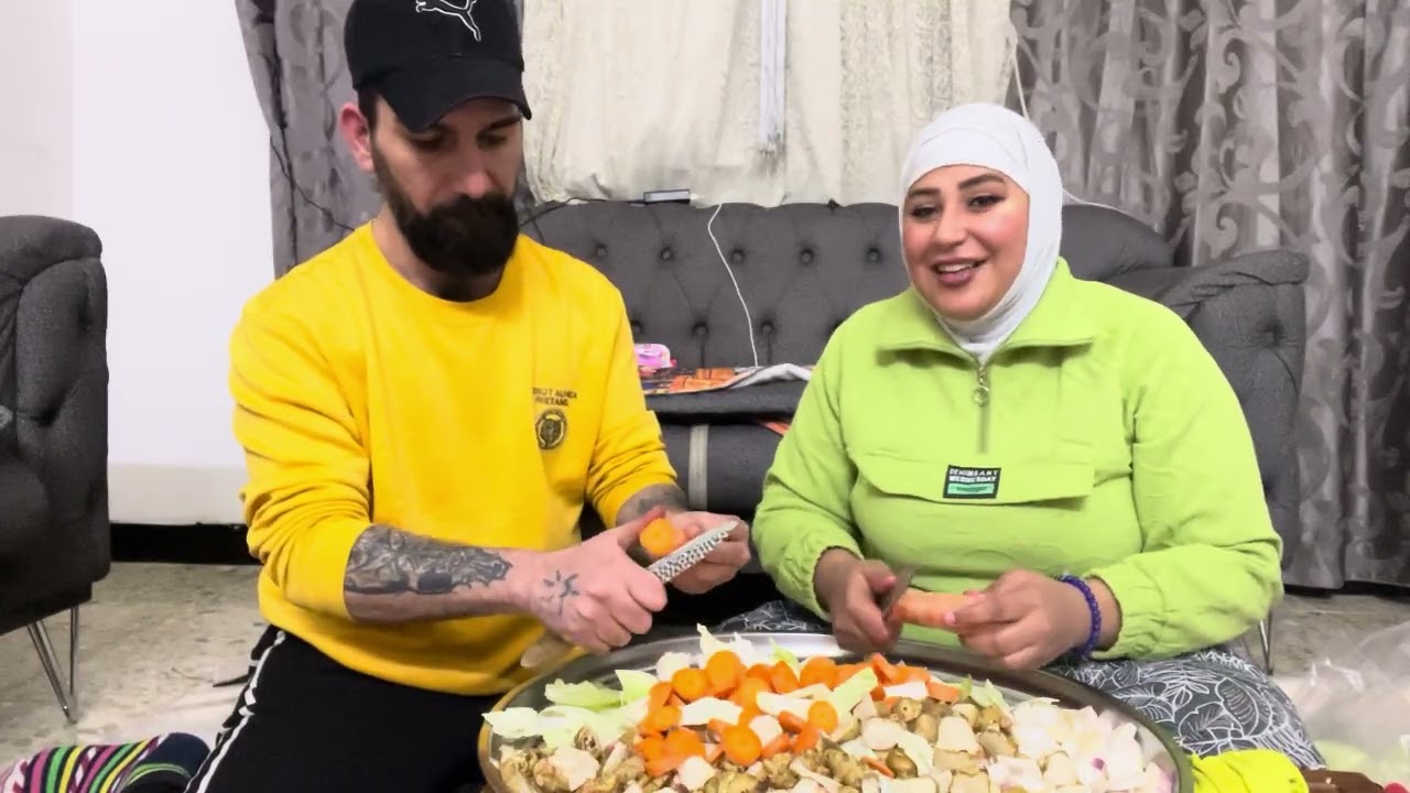 صار تحدي. بيني وبين زوجي. طرشي الأصفر. ضد الأحمر مريم الغزال وتوته 