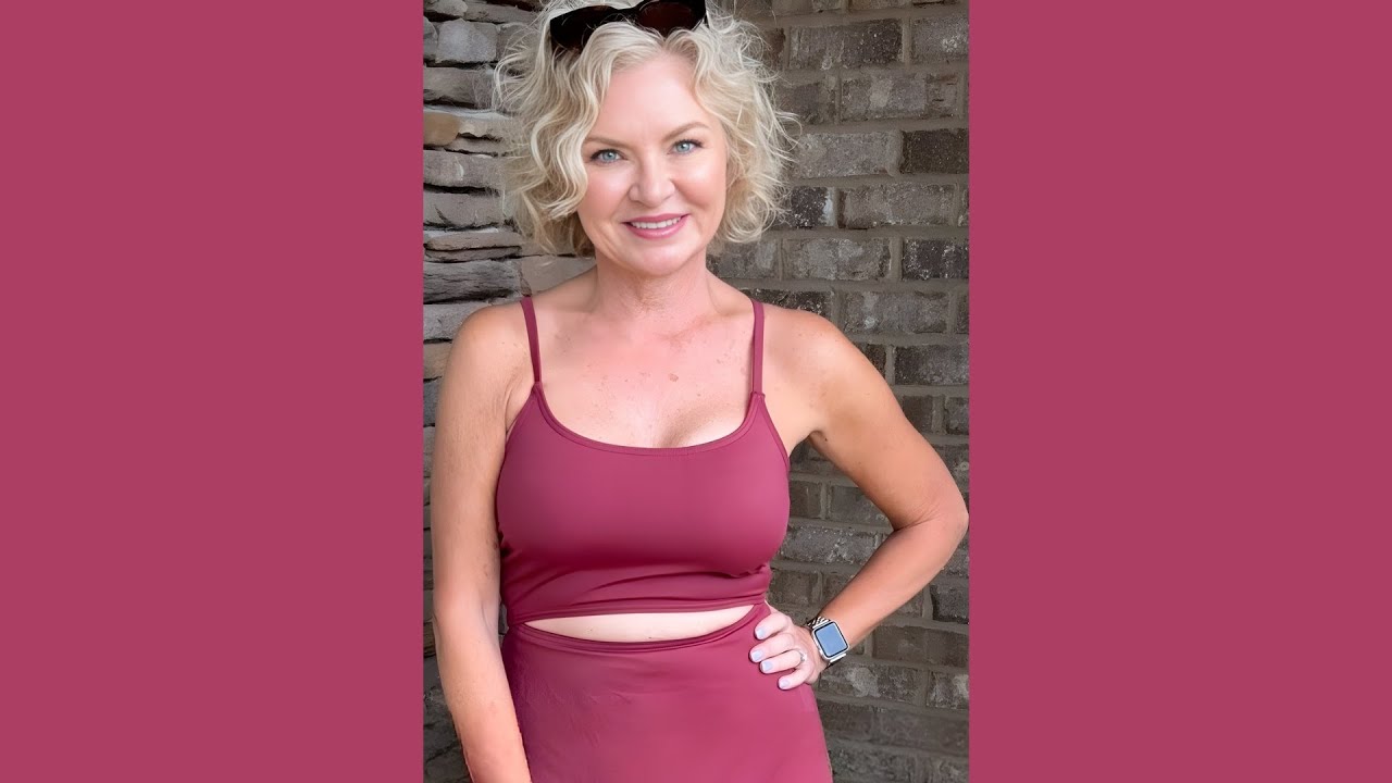 SERENA 🌹 Over 50 Mature Model 🌸 Ageless Charm & Wiki 🌟
