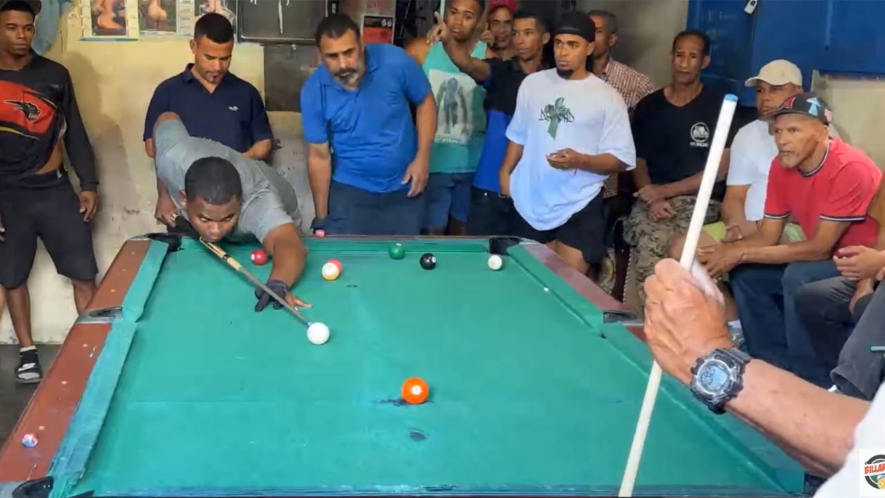 PIPI DE AZUA le tira con un BRAZO al campe&oacute;n de OCOA