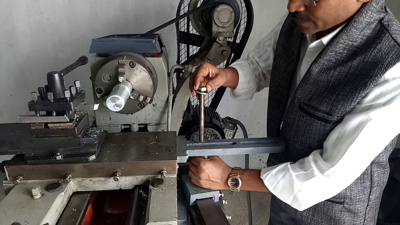 Taper turning attachment method 1