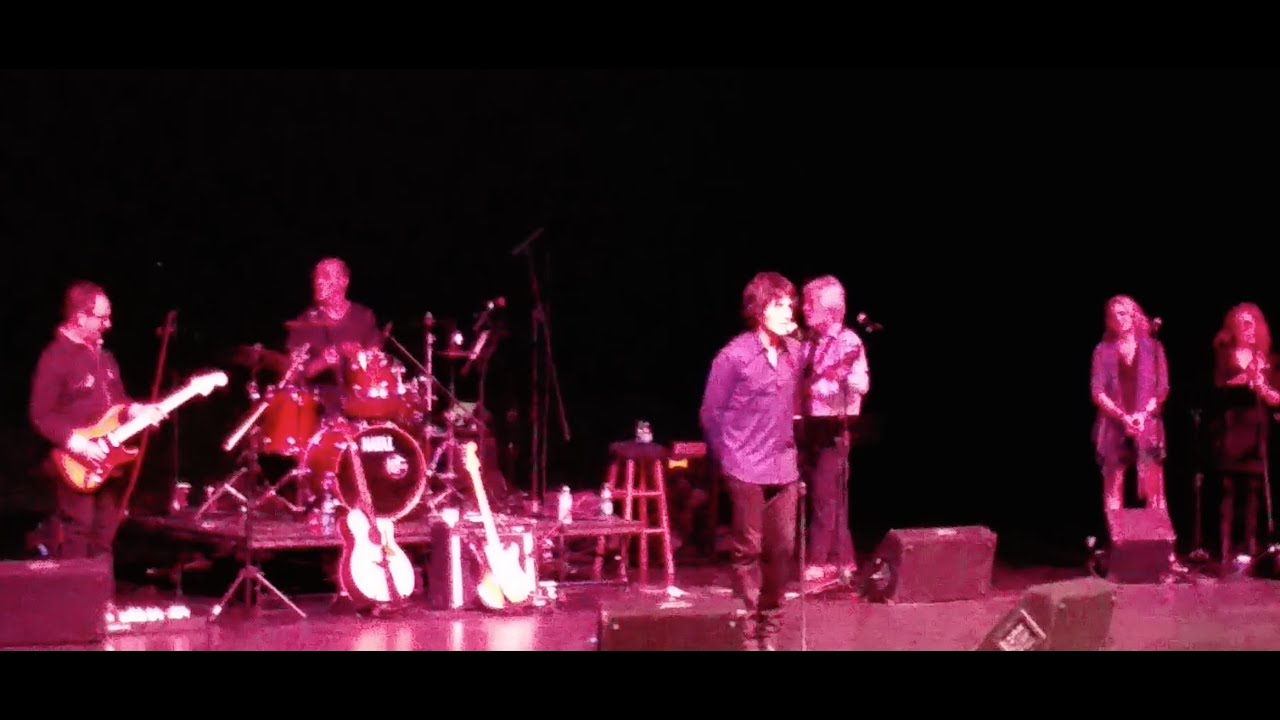 Kyle Vincent sings the Robert John classic 