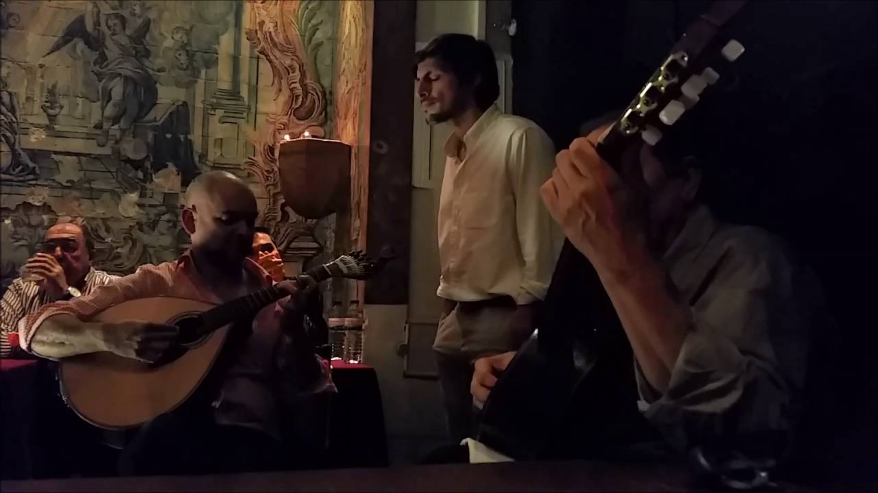 Rodrigo Rebelo de Andrade - Fado in Lisbon
