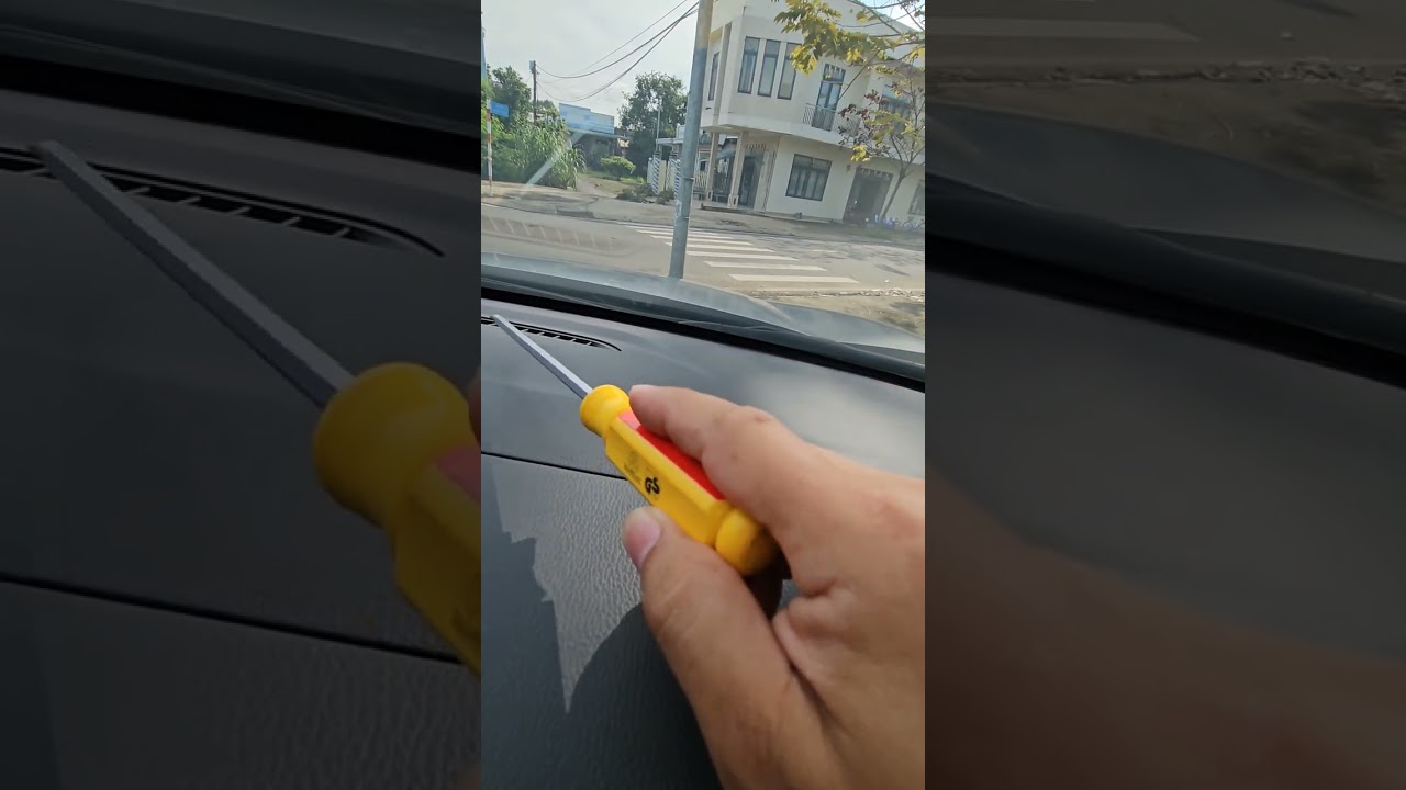 Hướng dẫn khắc phục tiếng kêu taplo trên Xpander