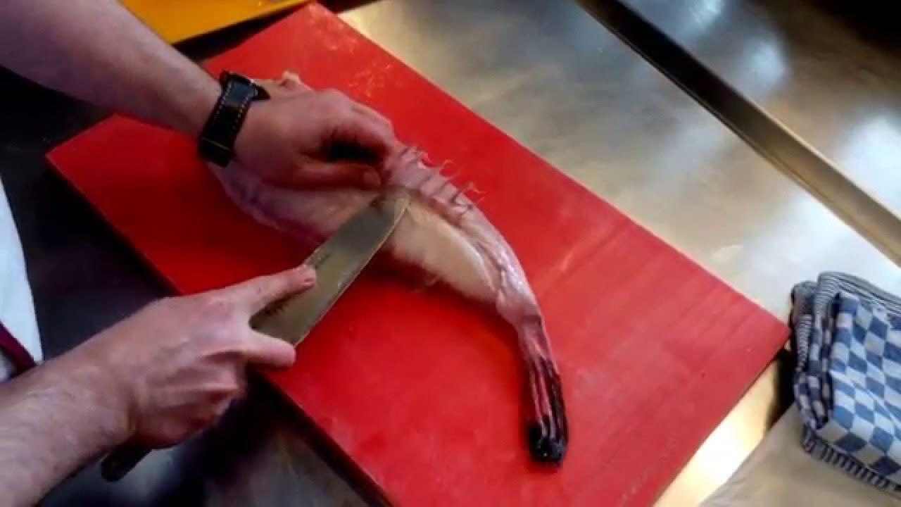 POISSON: -Découpe de la lotte
