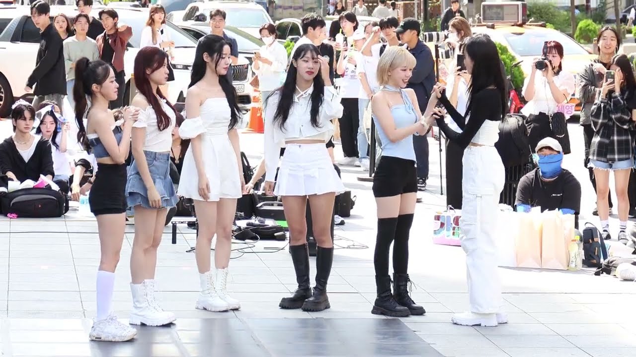 230923 ARTBEAT 아트비트 @신촌버스킹  Bubble  STAYC