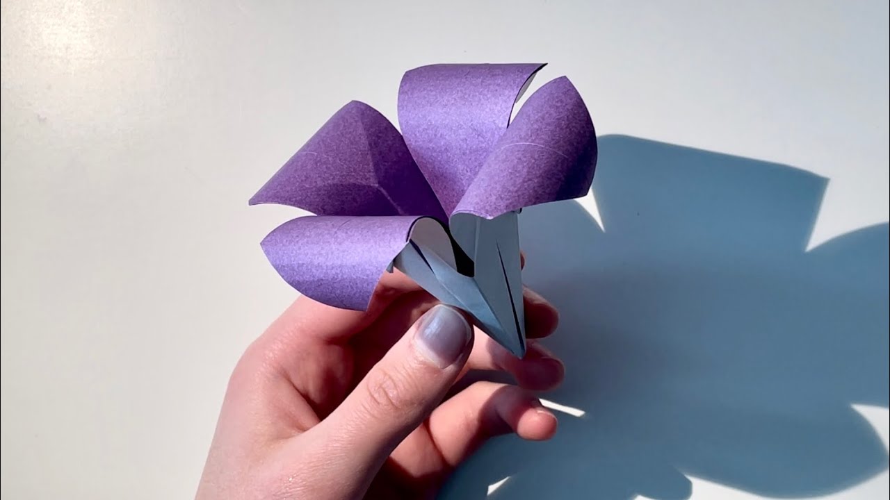 How To Make a Daylily | Origami Tutorials